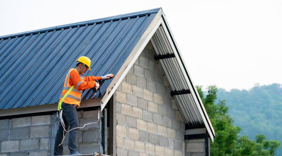 Professional gutter cleaning in Beverly, NJ